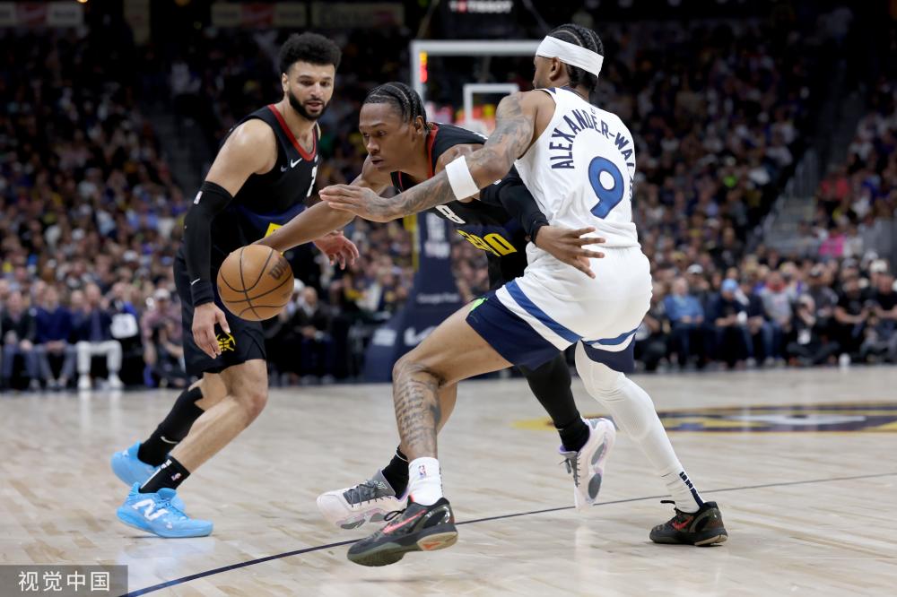 不断突破自 不断突破自